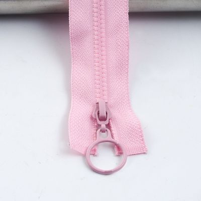 # 5 Резиновый цип с красочными зубами для одежды в розовом цвете
