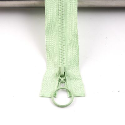 # 5 Резиновый цип с красочными зубами для одежды в розовом цвете
